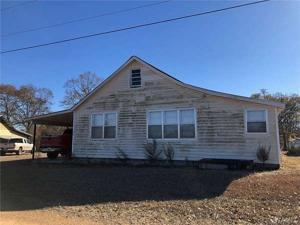 3.7 Acres of Residential Land with Home for Sale in Gordo, Alabama