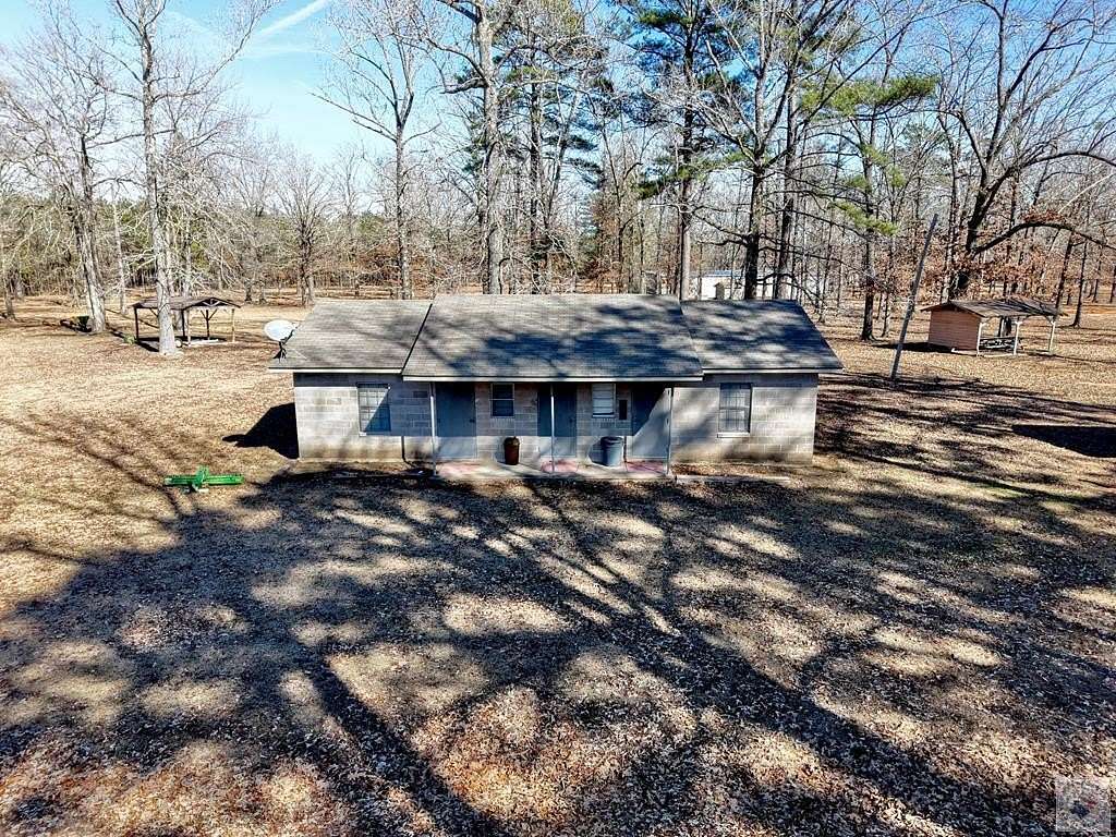 40 Acres of Recreational Land with Home for Sale in Lewisville, Arkansas