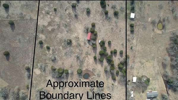 8 Acres of Residential Land with Home for Sale in Kerens, Texas