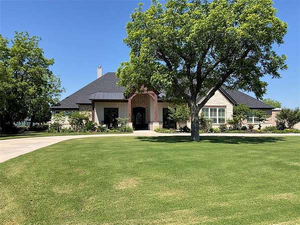 1.6 Acres of Land with Home for Sale in Granbury, Texas