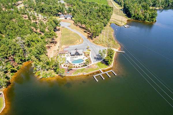 1 Acre of Residential Land for Sale in Milledgeville, Georgia