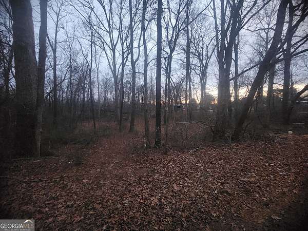 0.94 Acres of Residential Land for Sale in Hartwell, Georgia