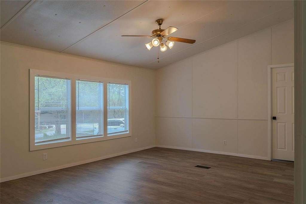 1.75 Acres of Residential Land with Home for Lease in Melissa, Texas