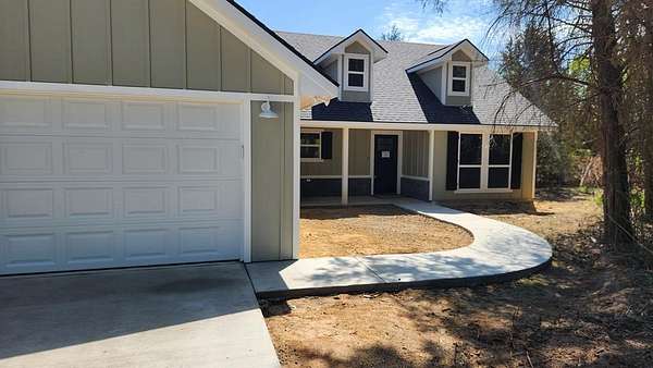 5 Acres of Land with Home for Sale in Athens, Texas