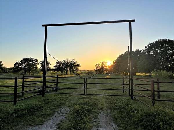 18.6 Acres of Land for Sale in Scurry, Texas