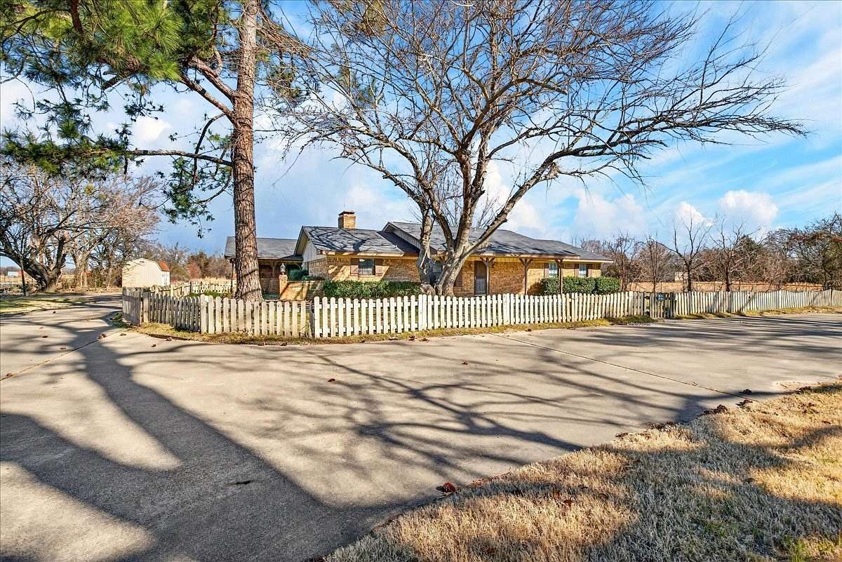 1.29 Acres of Land with Home for Sale in Payne Springs, Texas