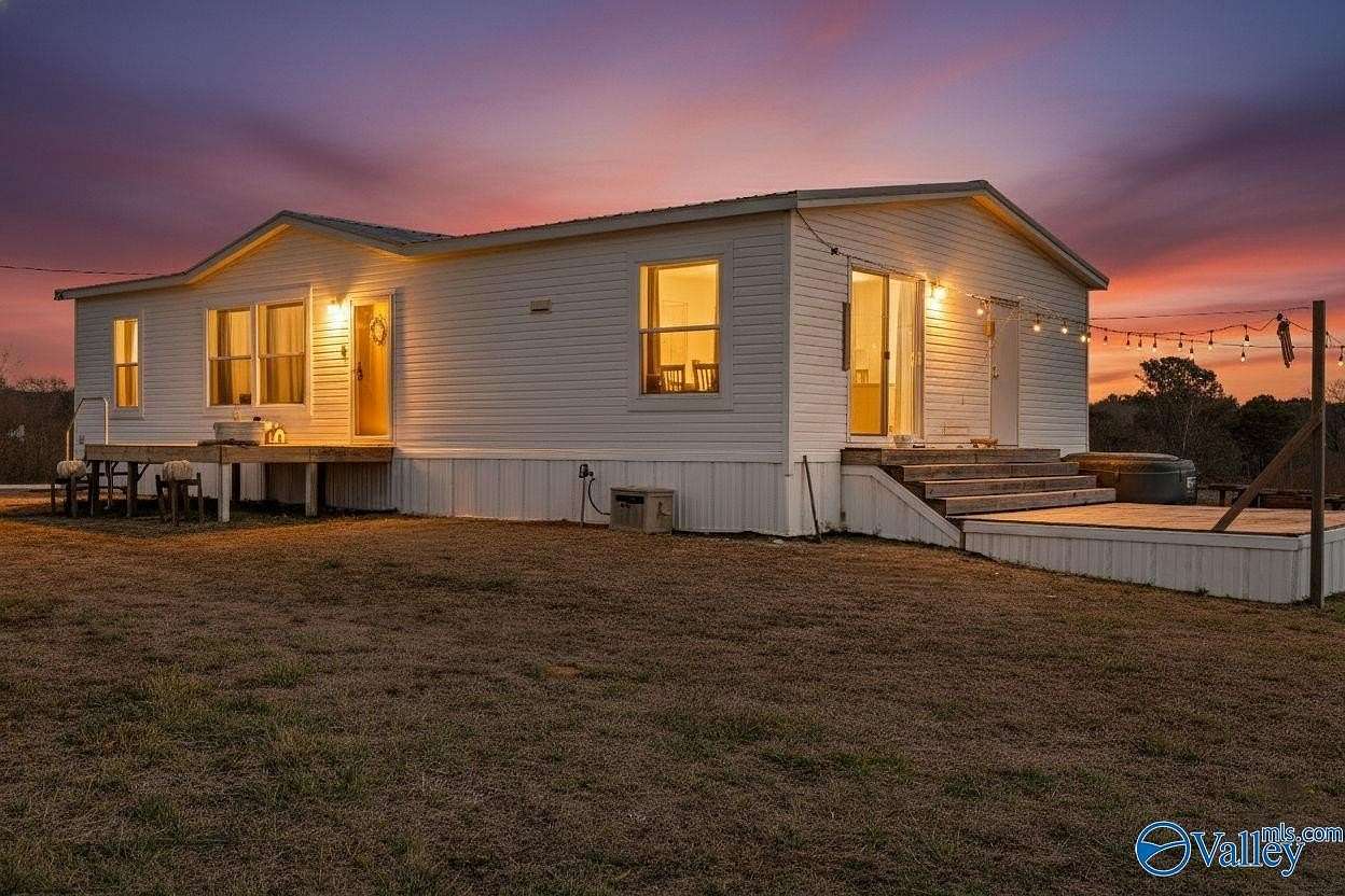 5.1 Acres of Residential Land with Home for Sale in Crossville, Alabama