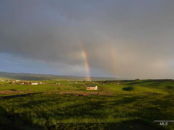 14.3 Acres of Land with Home for Sale in Mesa, Idaho