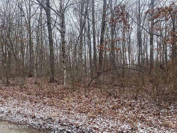 0.5 Acres of Land for Sale in Crossville, Tennessee
