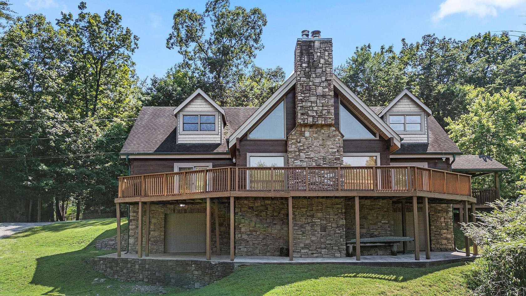 13.5 Acres of Land with Home for Sale in Harrison, Tennessee