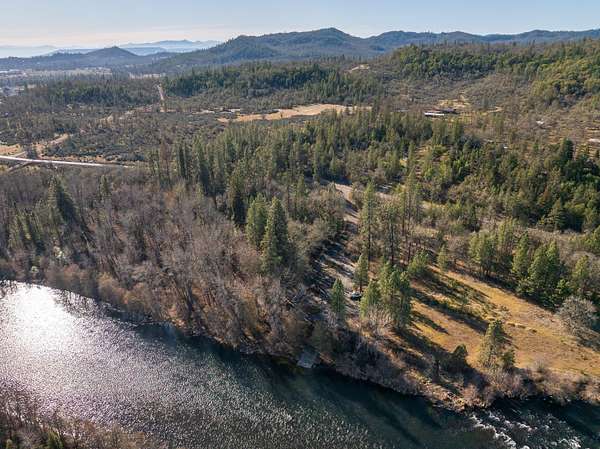 5 Acres of Residential Land for Sale in Eagle Point, Oregon