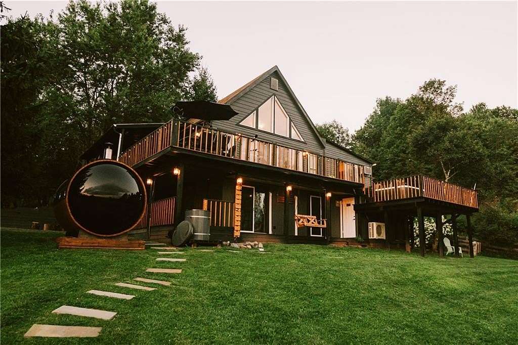 6.19 Acres of Land with Home for Sale in Rockland Town, New York