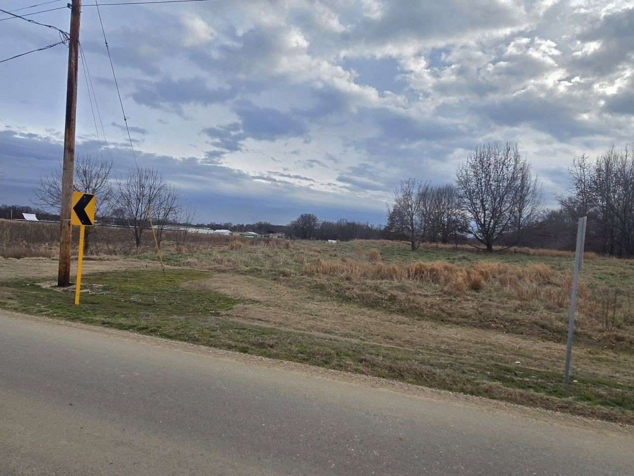 11.2 Acres of Commercial Land for Sale in Dexter, Missouri