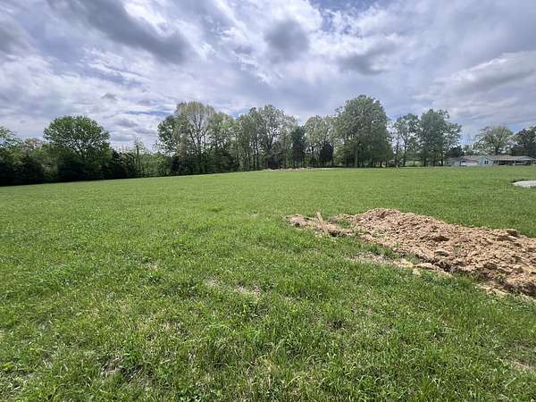 1.26 Acres of Residential Land for Sale in Hopkinsville, Kentucky