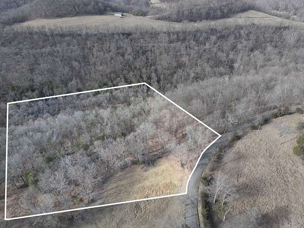 11.2 Acres of Land for Sale in Bethpage, Tennessee