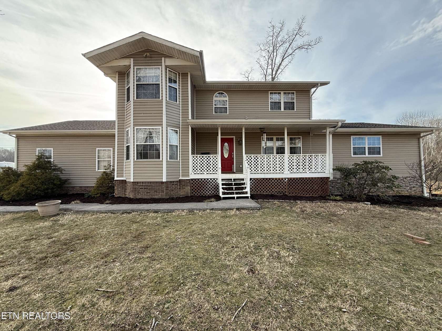 5 Acres of Residential Land with Home for Sale in Athens, Tennessee