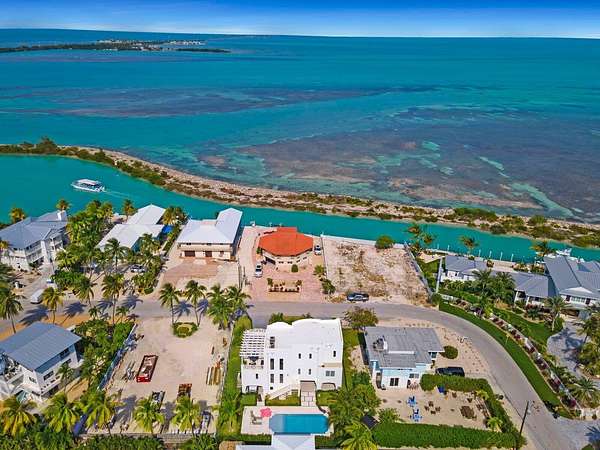 Residential Land for Sale in Duck Key, Florida