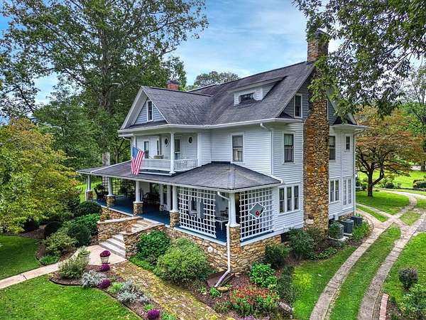 4 Acres of Residential Land with Home for Sale in Andrews, North Carolina