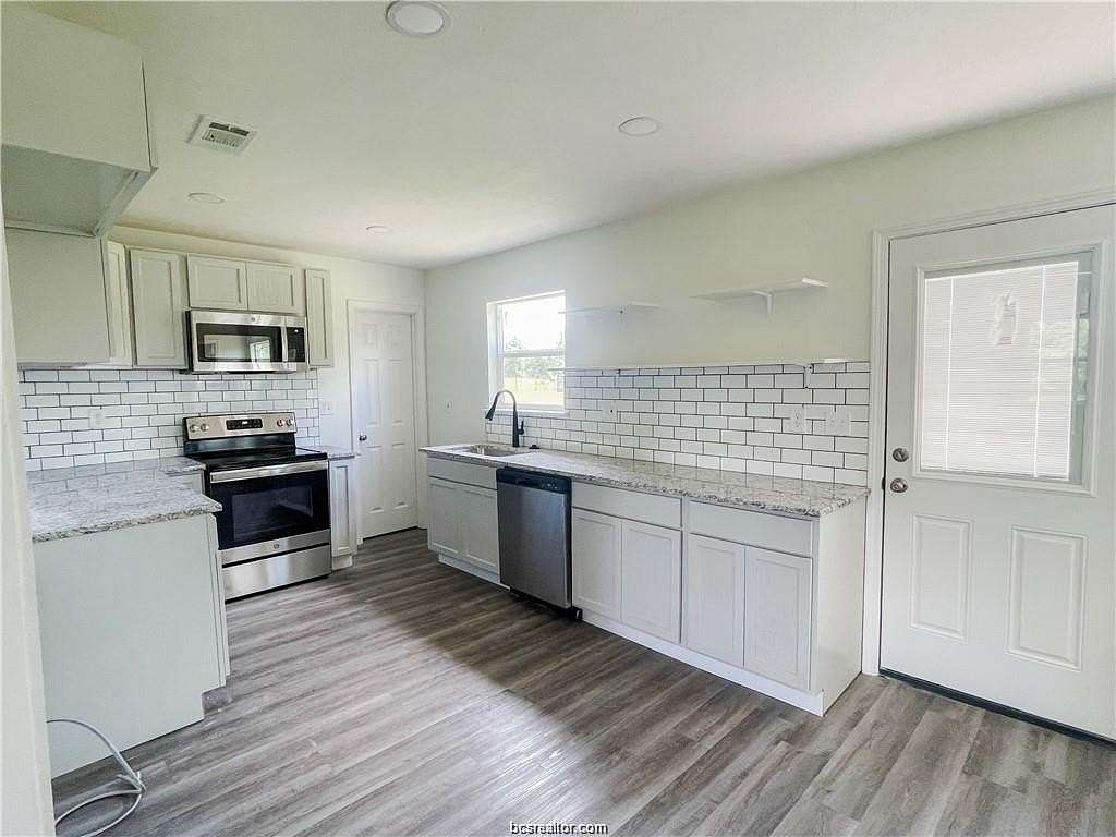 3 Acres of Land with Home for Lease in Bedias, Texas