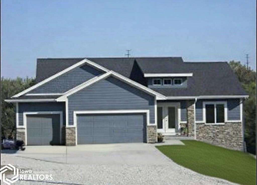 2.4 Acres of Residential Land with Home for Sale in Norwalk, Iowa