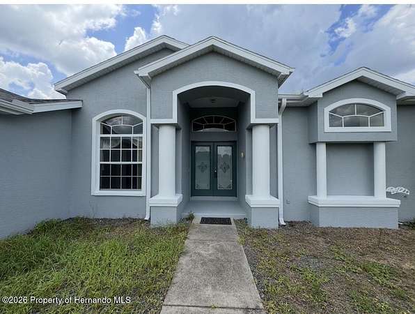 4.8 Acres of Land with Home for Sale in Floral City, Florida