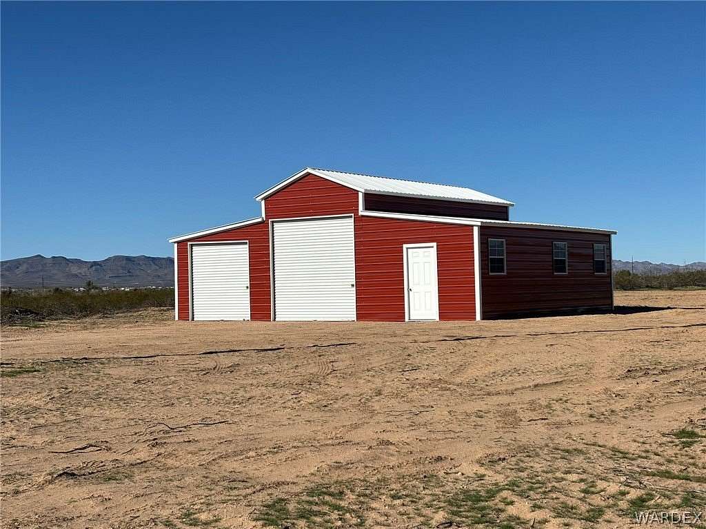 1 Acre of Residential Land for Sale in Golden Valley, Arizona