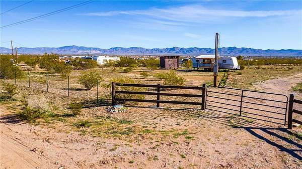 1.17 Acres of Residential Land for Sale in Golden Valley, Arizona