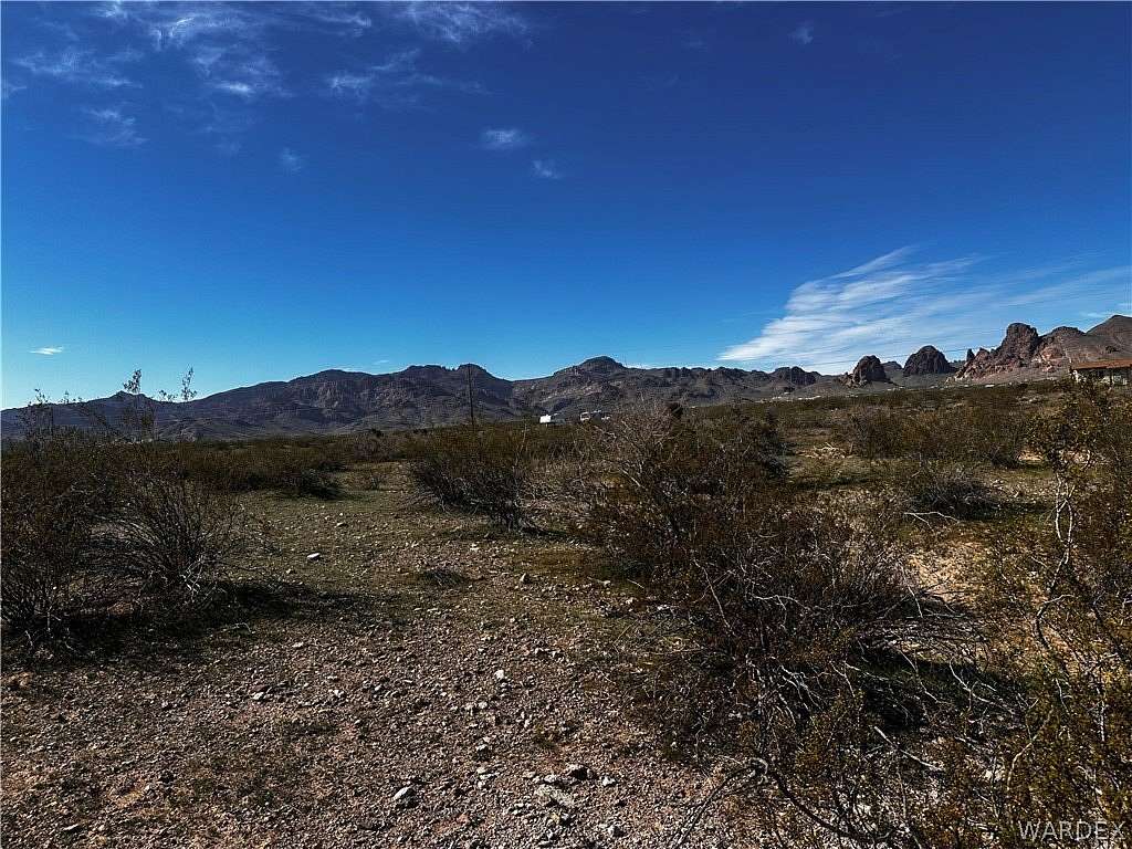 2.35 Acres of Residential Land for Sale in Golden Valley, Arizona