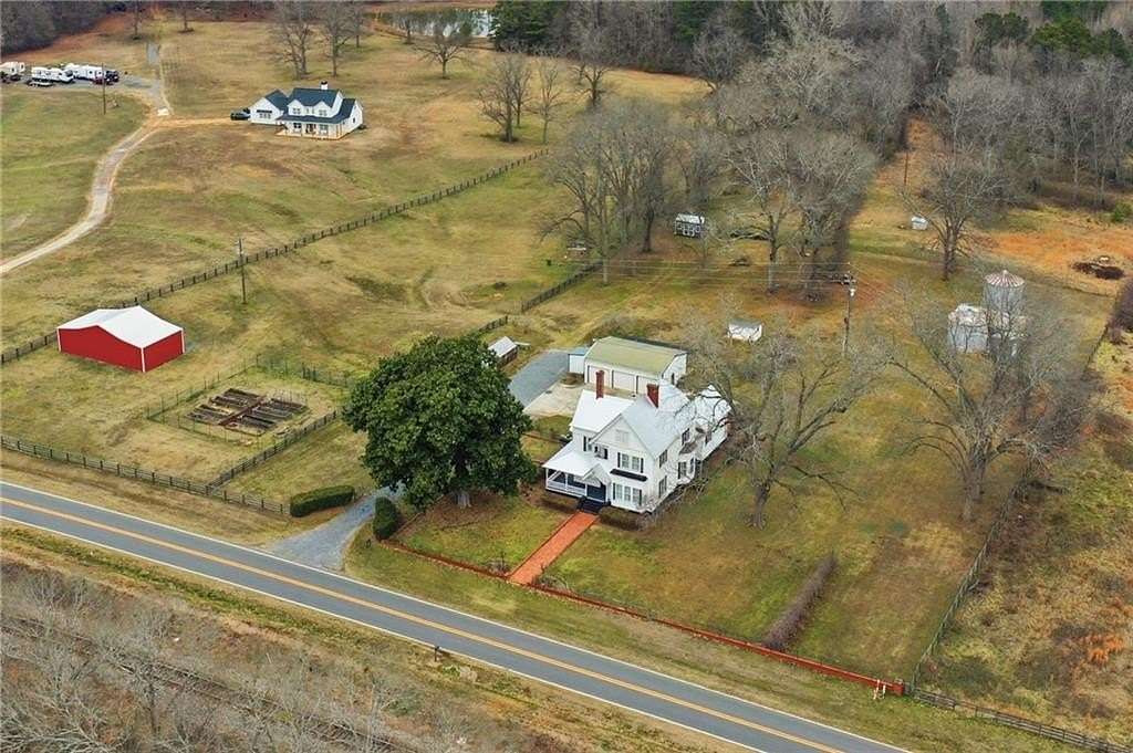 5 Acres of Land with Home for Sale in Barnesville, Georgia
