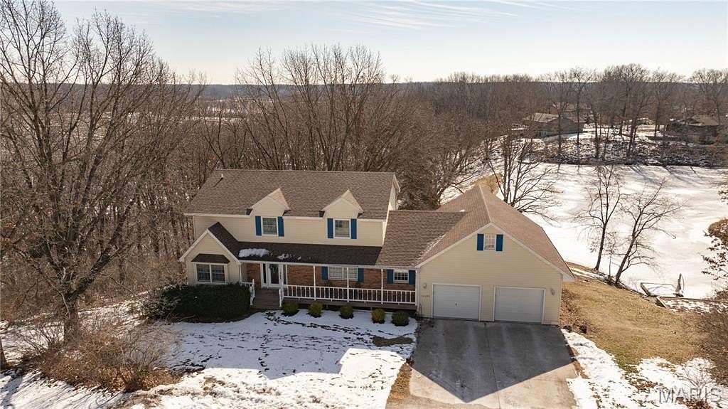 2.16 Acres of Land with Home for Sale in Carlinville, Illinois