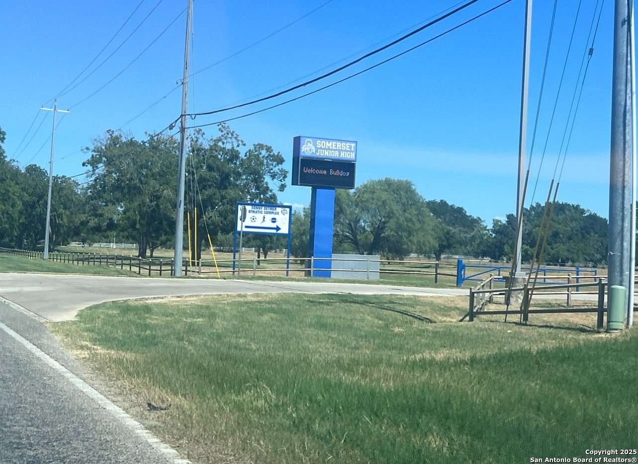 1.33 Acres of Land for Sale in Von Ormy, Texas