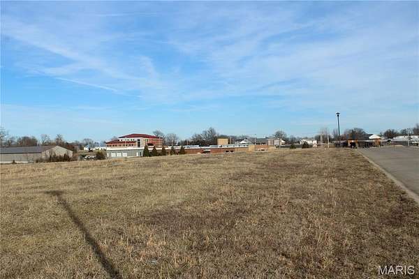 5 Acres of Mixed-Use Land for Sale in Warrenton, Missouri
