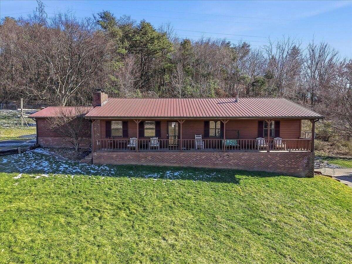 8 Acres of Land with Home for Sale in Morristown, Tennessee