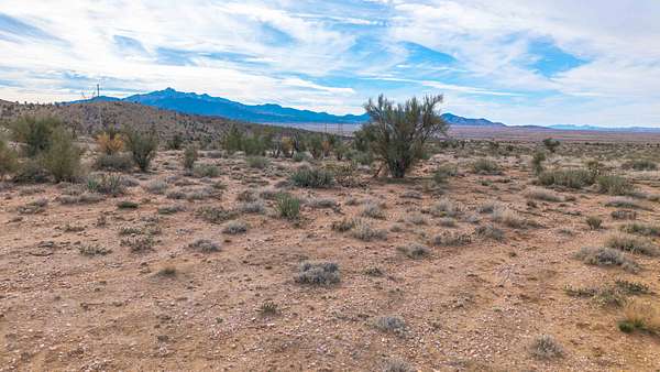 41 Acres of Recreational & Residential Land for Sale in Hackberry, Arizona