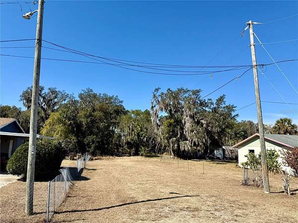 0.21 Acres of Residential Land for Sale in Umatilla, Florida