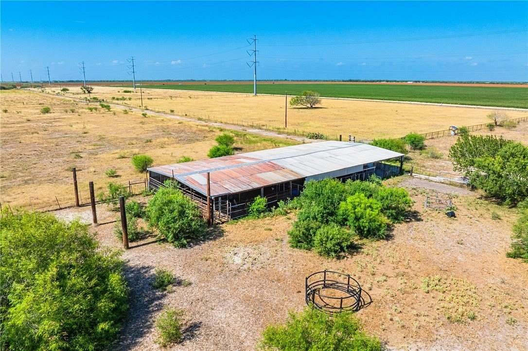 9 Acres of Improved Land for Sale in Sinton, Texas