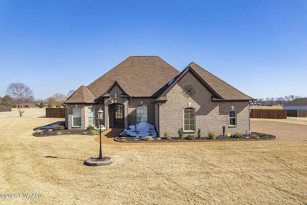 3.87 Acres of Residential Land with Home for Sale in Medina, Tennessee