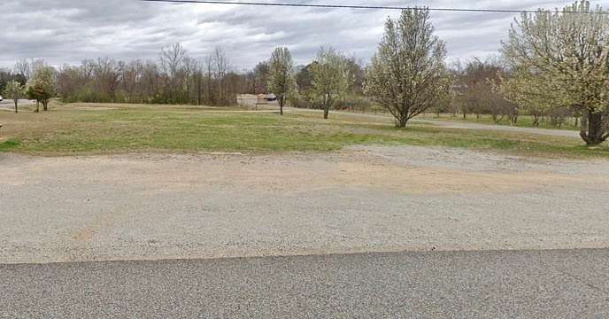 1.15 Acres of Mixed-Use Land for Sale in Parsons, Tennessee