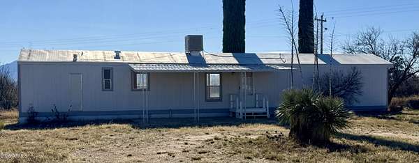 4 Acres of Residential Land with Home for Sale in Hereford, Arizona