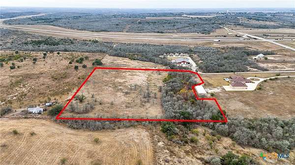 12 Acres of Improved Recreational Land for Sale in Seguin, Texas