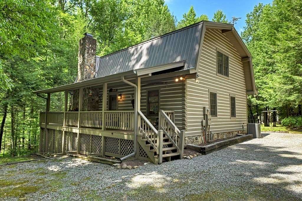 5.6 Acres of Residential Land with Home for Sale in Ellijay, Georgia