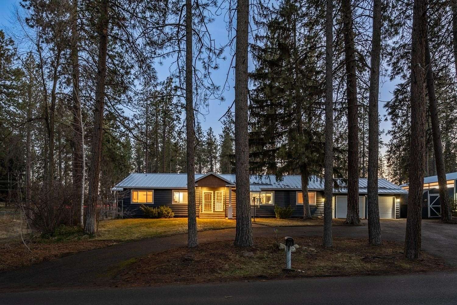 2.57 Acres of Residential Land with Home for Sale in Spokane, Washington