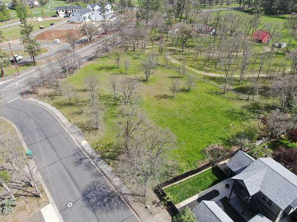 0.31 Acres of Residential Land for Sale in Eagle Point, Oregon