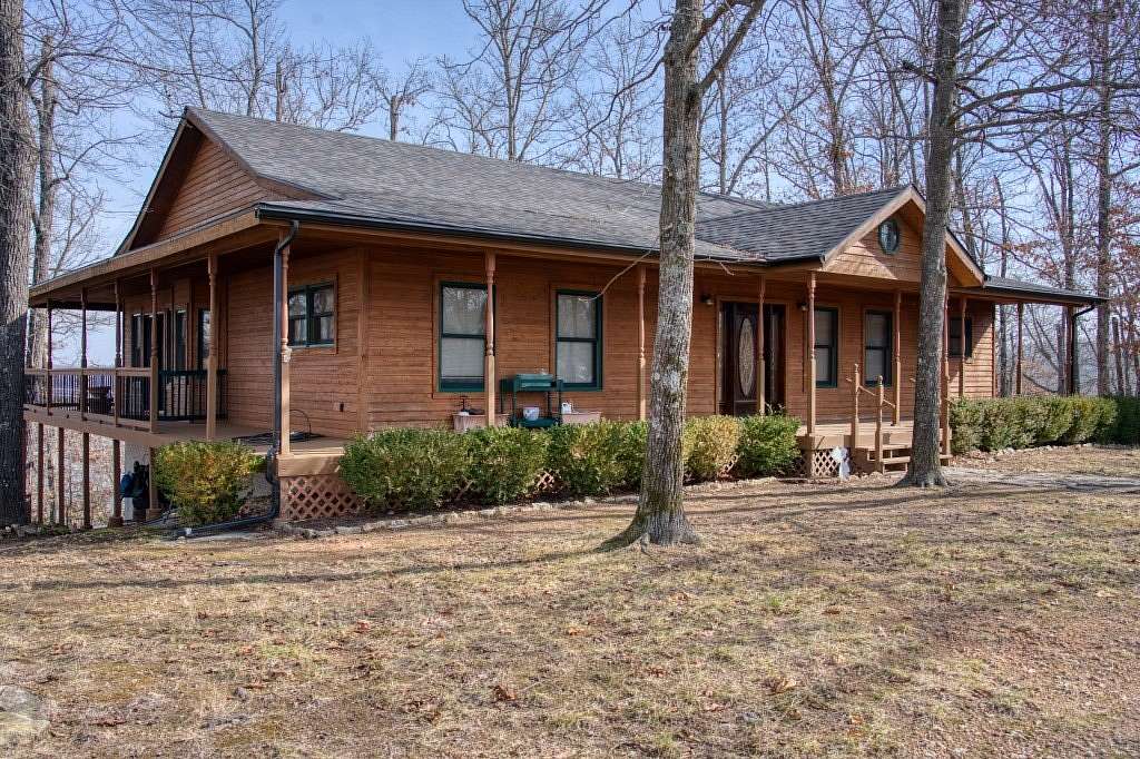 2.59 Acres of Land with Home for Sale in Eureka Springs, Arkansas