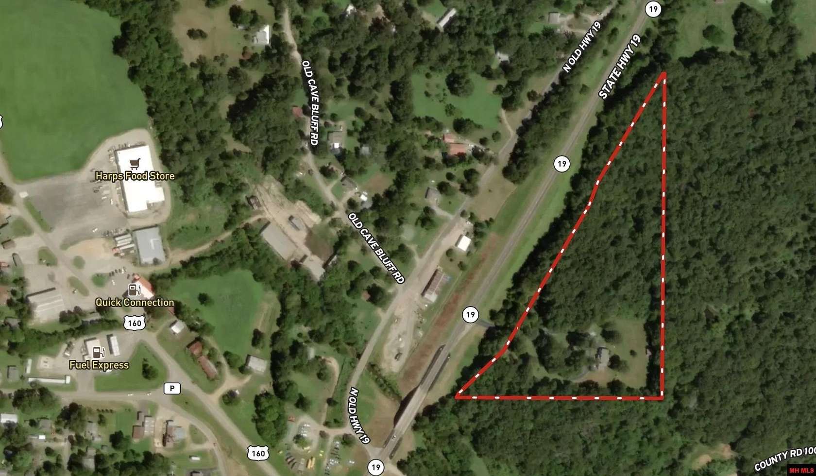 8.84 Acres of Residential Land with Home for Sale in Alton, Missouri