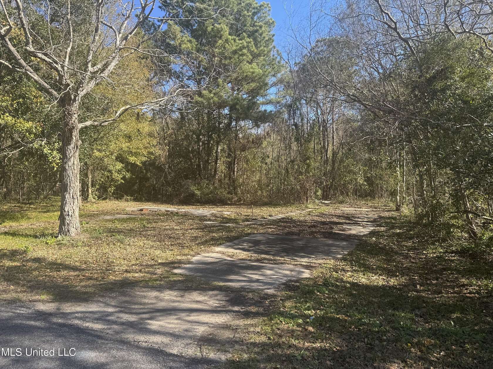 1.69 Acres of Residential Land for Sale in Biloxi, Mississippi