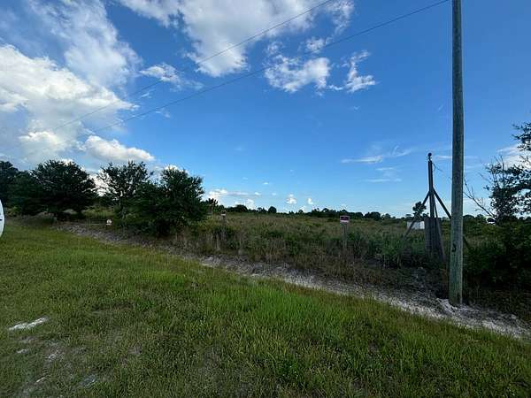 1.25 Acres of Residential Land for Sale in Okeechobee, Florida