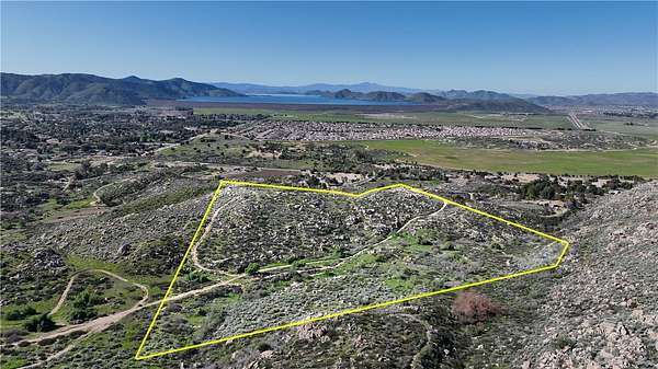 17.3 Acres of Land for Sale in Hemet, California