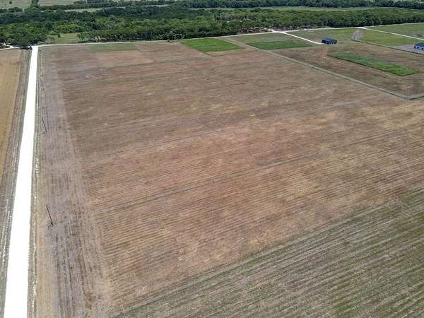 3 Acres of Residential Land for Sale in Grandview, Texas