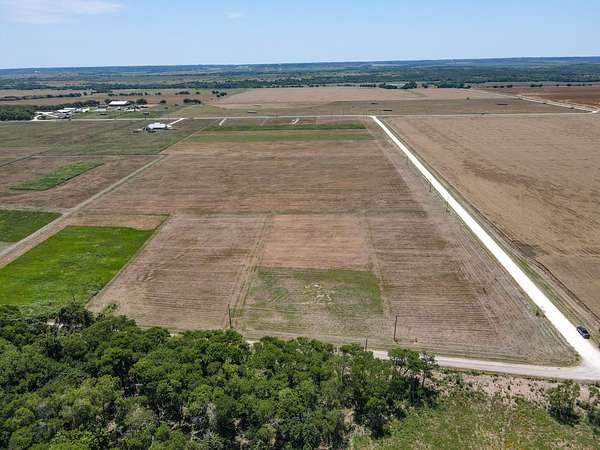 3 Acres of Residential Land for Sale in Grandview, Texas